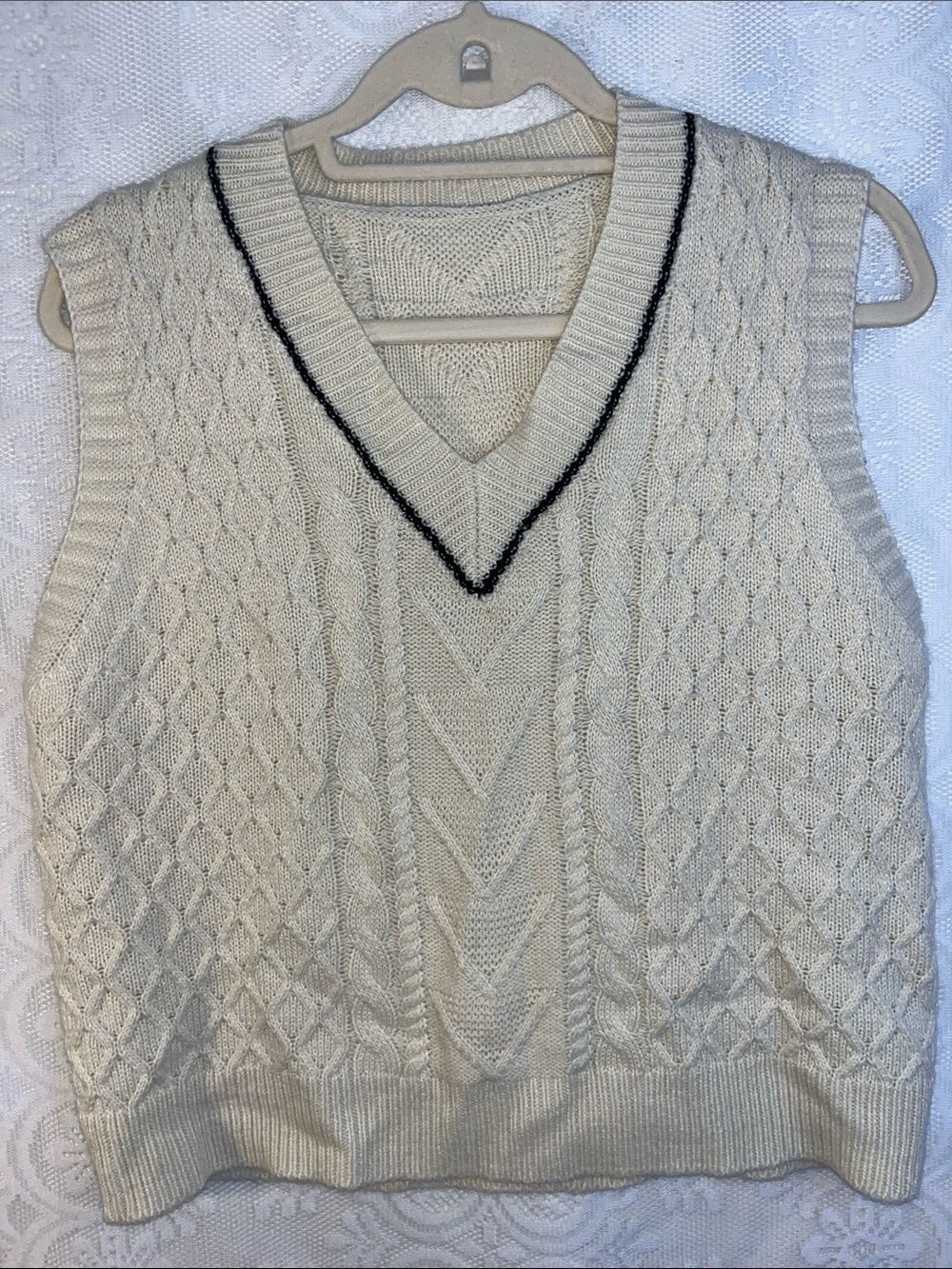😻5for$15😻SHEIN Cream Cable Knit V-Neck Sweater Vest with Contrasting Trim S